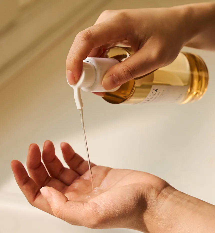 SKIN1004 - Madagascar Centella Light Cleansing Oil