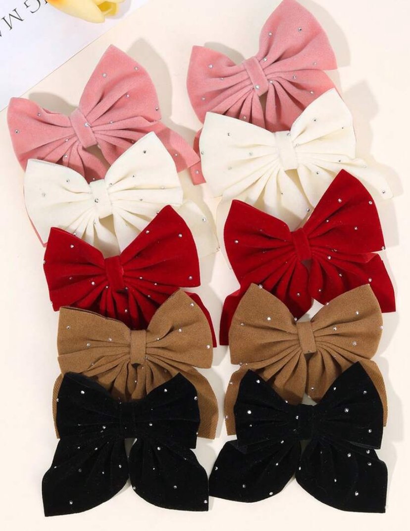 مشبك شعر بتصميم فيونكة عدد ٢