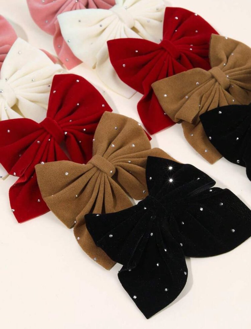 مشبك شعر بتصميم فيونكة عدد ٢