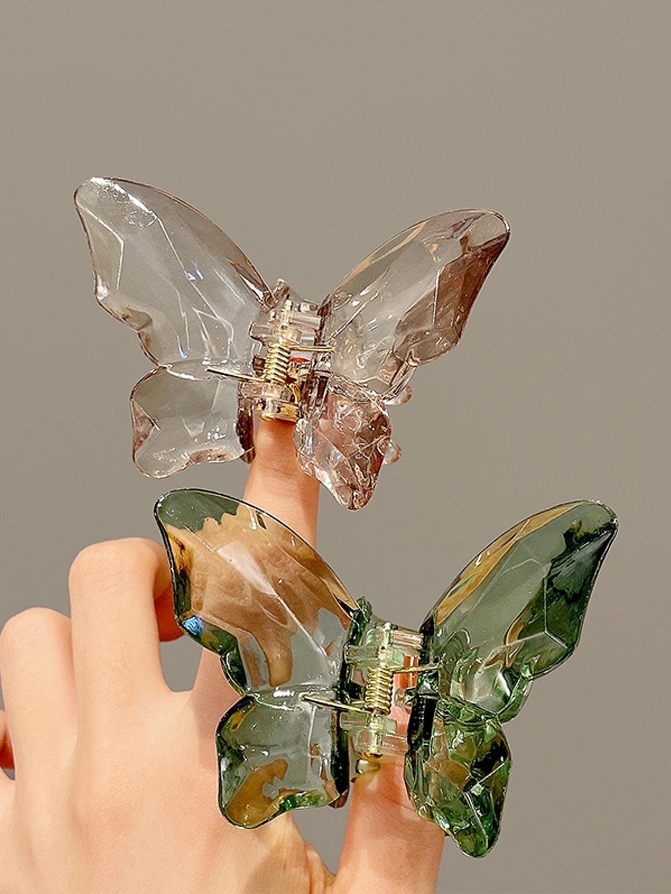 مشبك شعر بتصميم الفراشة