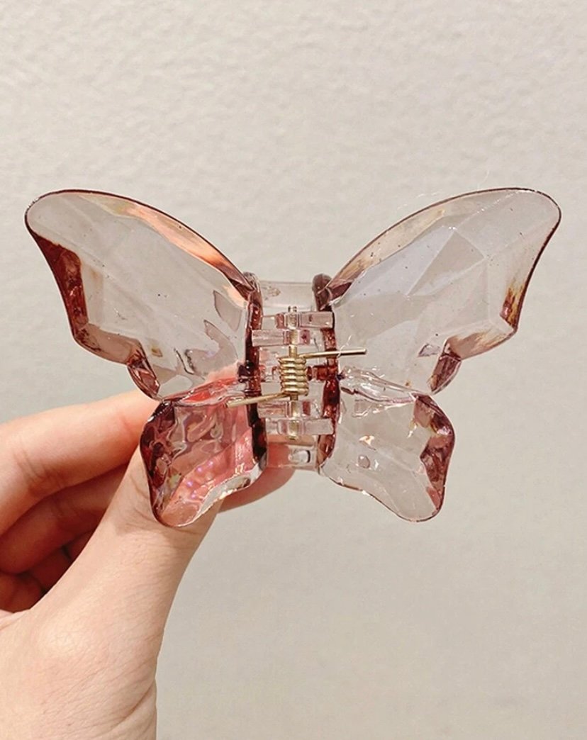 مشبك شعر بتصميم الفراشة